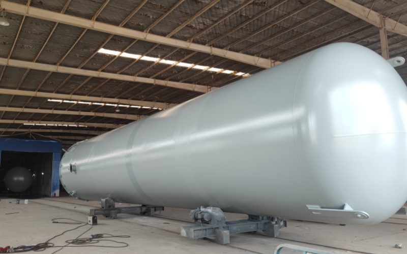 氧氣儲(chǔ)罐材質(zhì)大揭秘：選對(duì)材質(zhì)，守護(hù)生命每一刻！